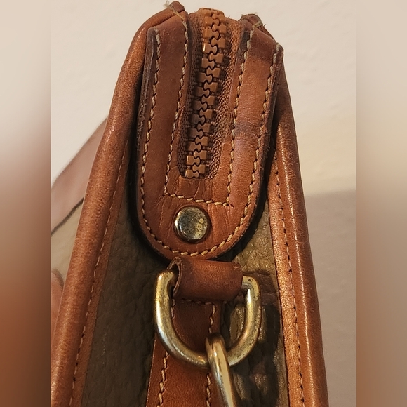 Dooney and Bourke very VINTAGE Bag. NEEDS TLC - Picture 4 of 10